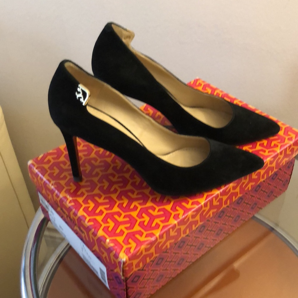 Shoes - Picture 2 of 6